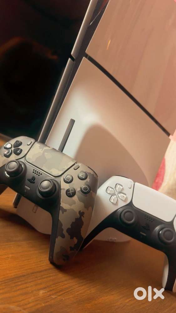 Ps5  brand new 1 tb slim disc edition