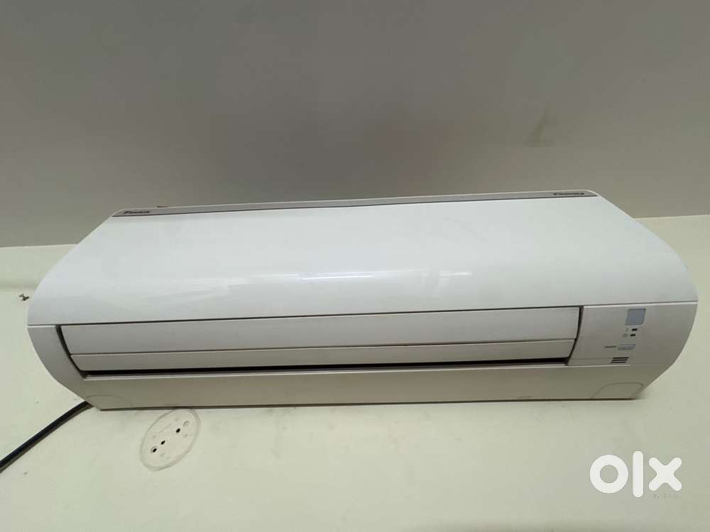 Daikin 1.5 Ton 5 star AC