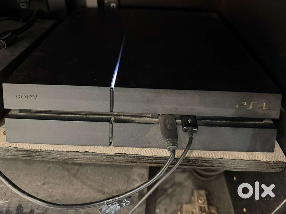 Ps4 # 1 GB storage #2 game controller# Fifa game