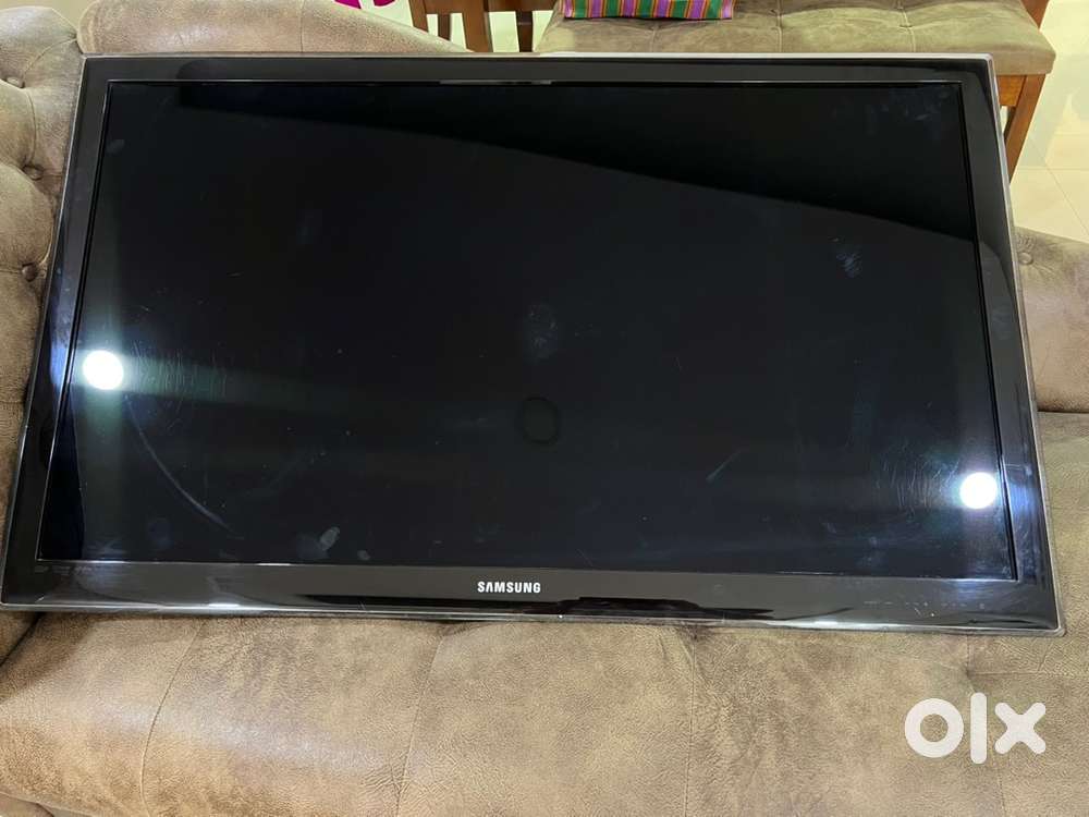 46 inches Samsung TV in working condition