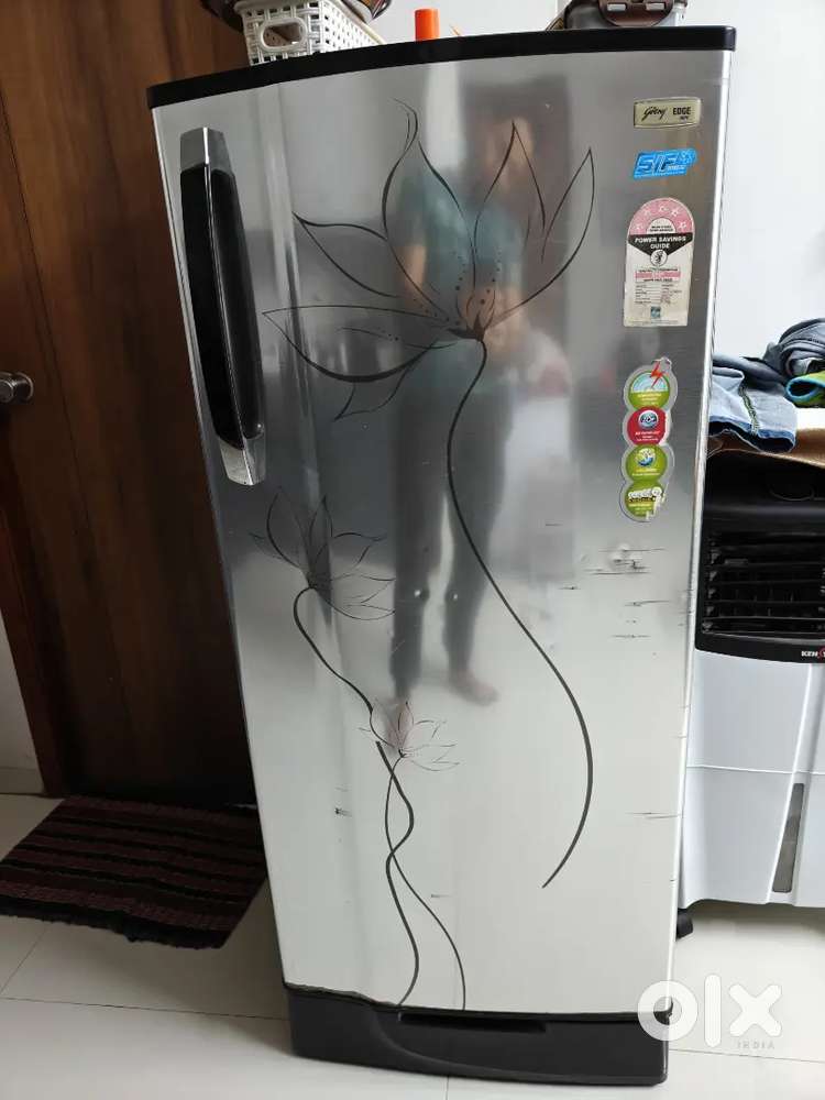Sale Godrej refrigerator 213 ltr