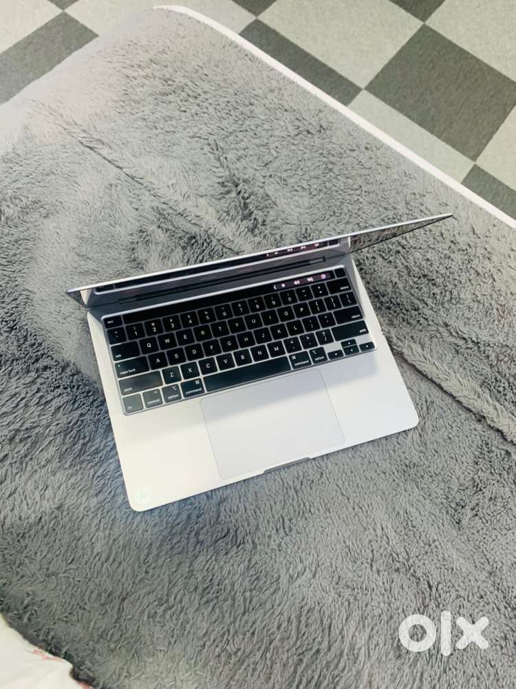 Apple MacBook Pro (2020) intel i7 32GB RAM 512GB SSD A2251 with WRNTY