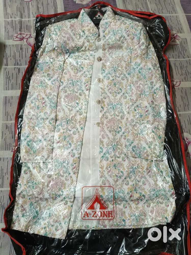 Traditional and suit for children