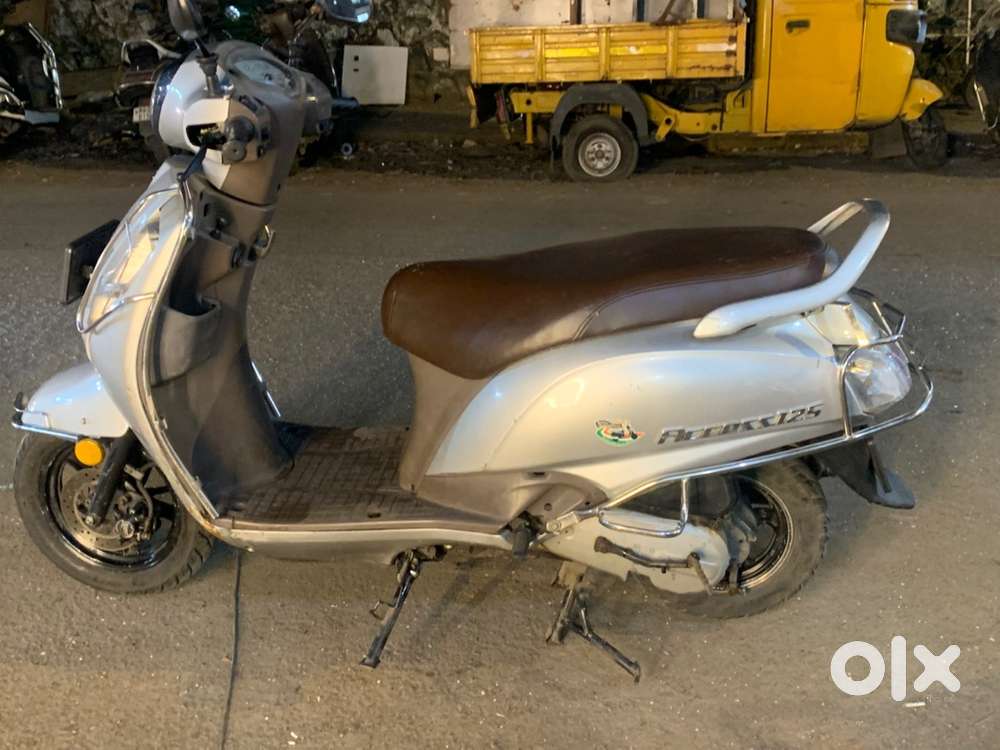 Access 125 special edition