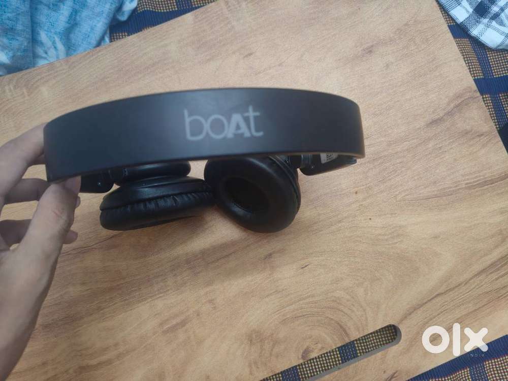 Boat rockerz 450, 3-5 months old