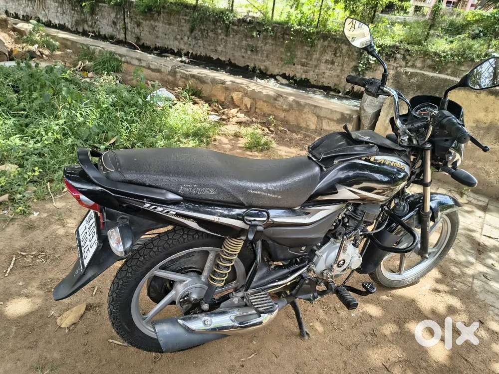 Showroom condition service all bajaj service center