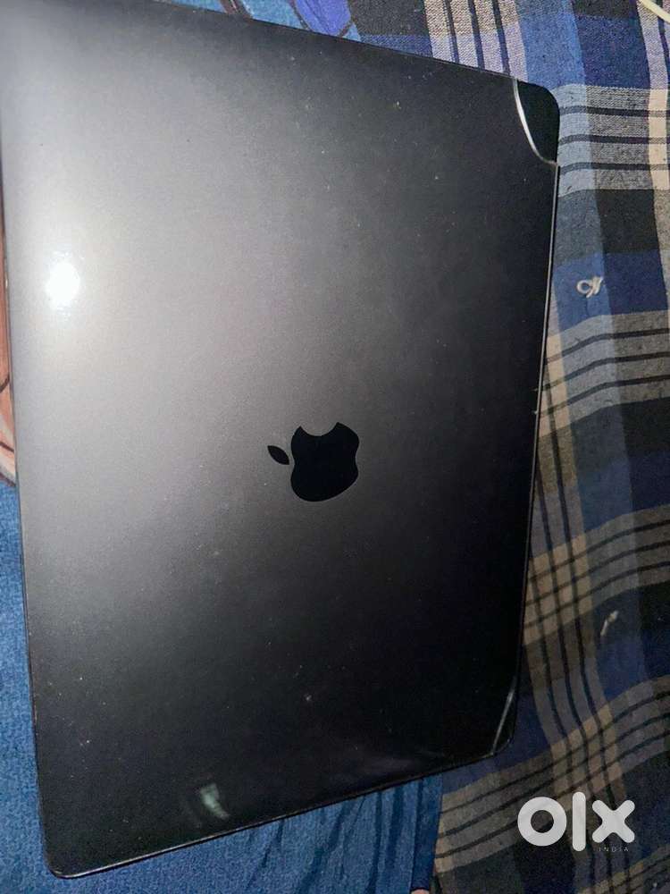 Mac M1 13” laptop want to sell