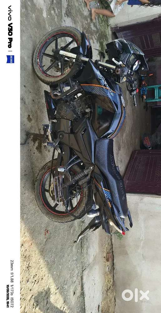 Mujhe bullet lena hai