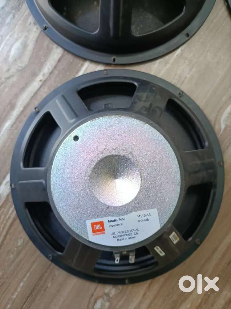 4 Speekars jbl brand 15 inches