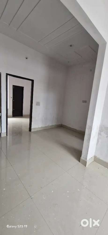Houses Available for rent in Model town contact me