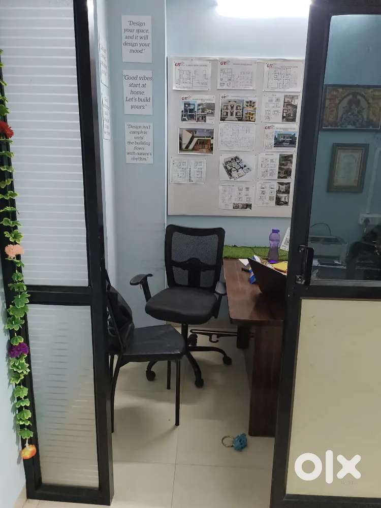 Office for rent on main road Extra furniture available