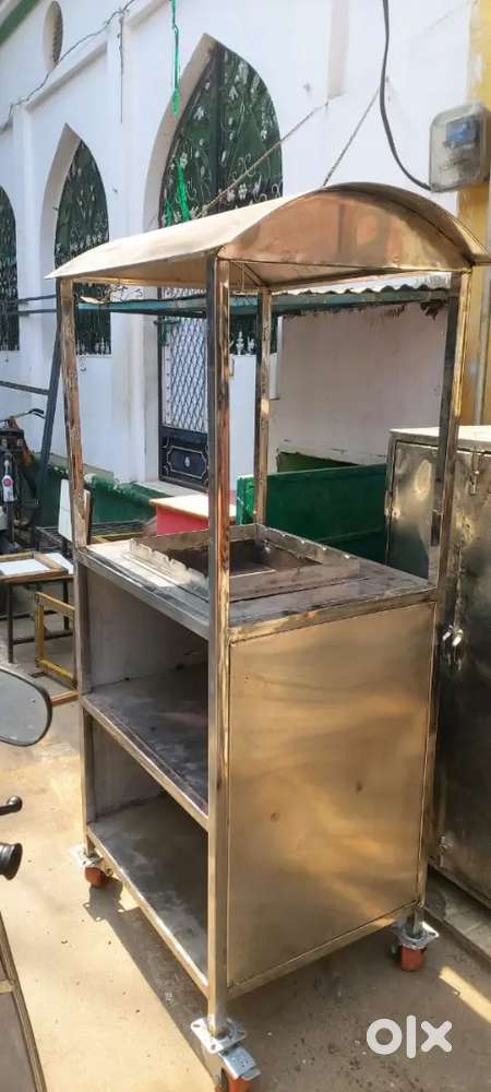 HELPER CHAHIYE NON VEG SHOP