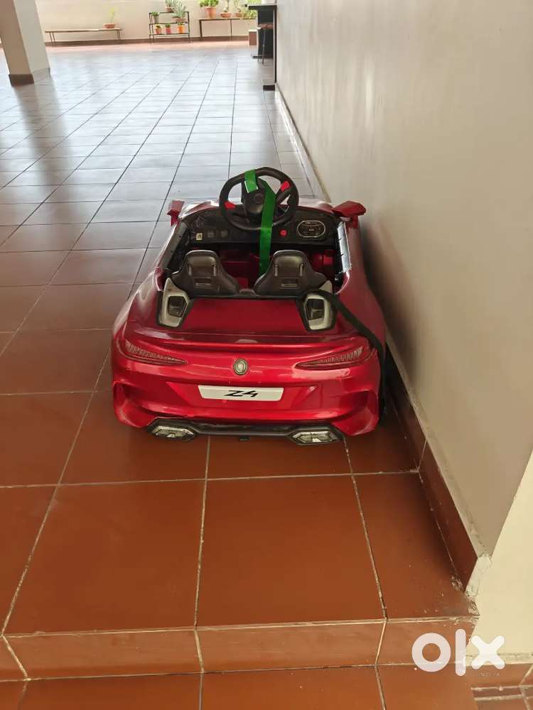 Kids car to play at home