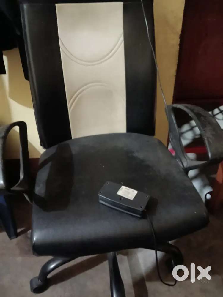 Computer table