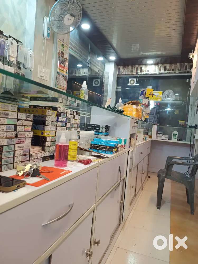 SALES MAN FOR MOBILE ACCESSORIES SHOP