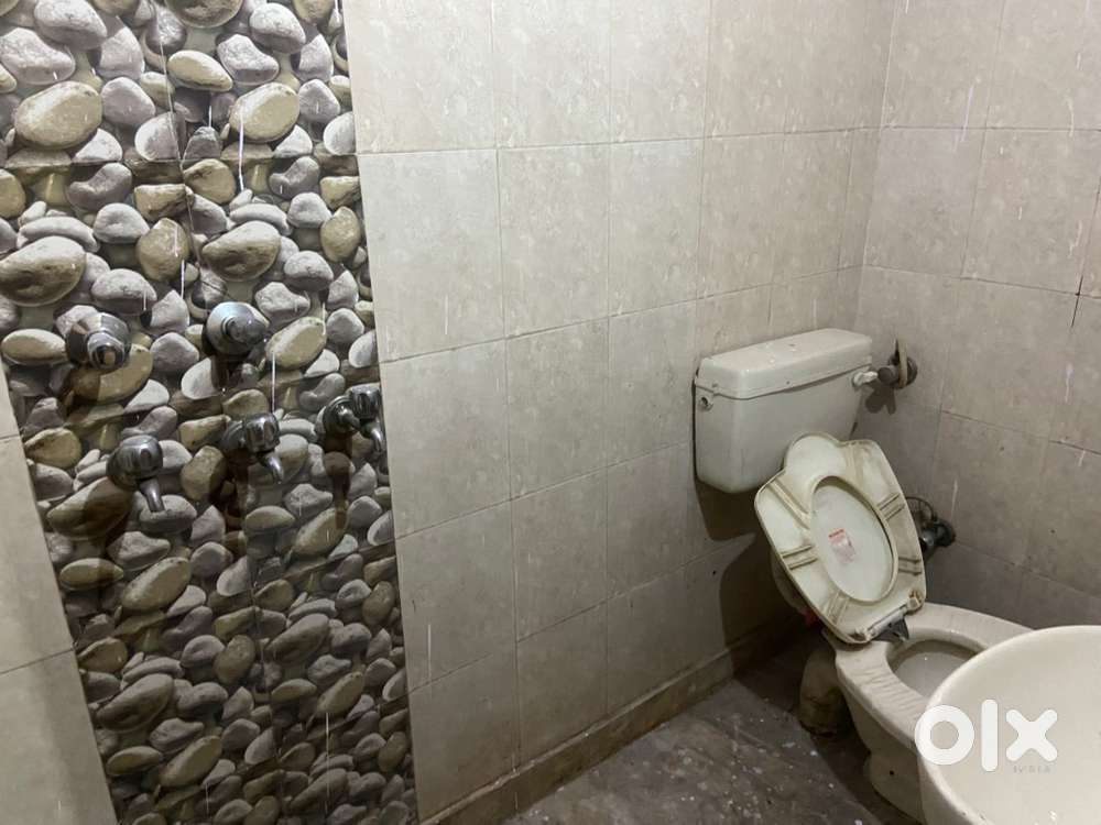 Rz81,2nd floor ,guru Har Kishan nagar,Matiyala