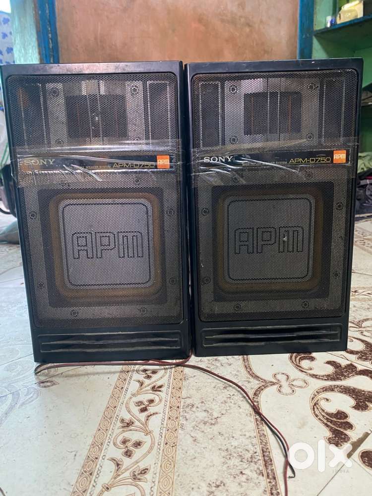 Sony speaker APM -D750 good condition