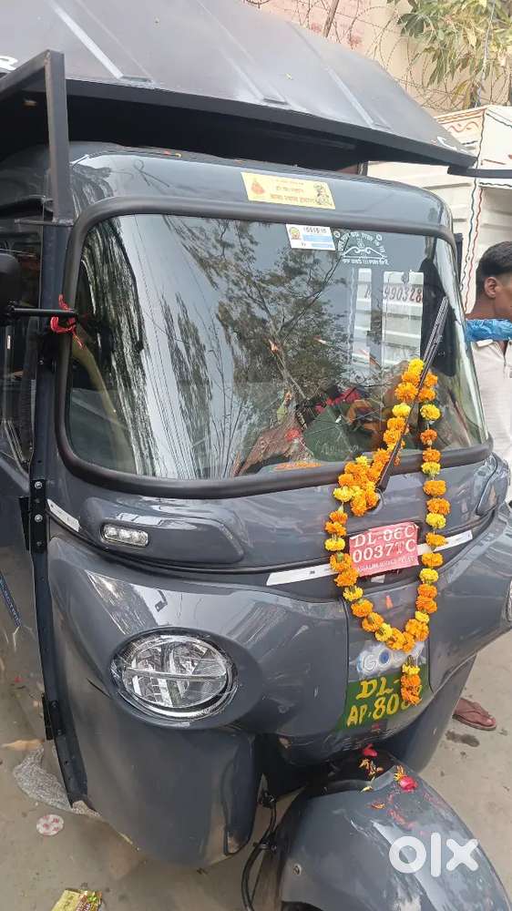 Driver to bajaj gogo jisko full knowledge ho portar uber unkal Drlever