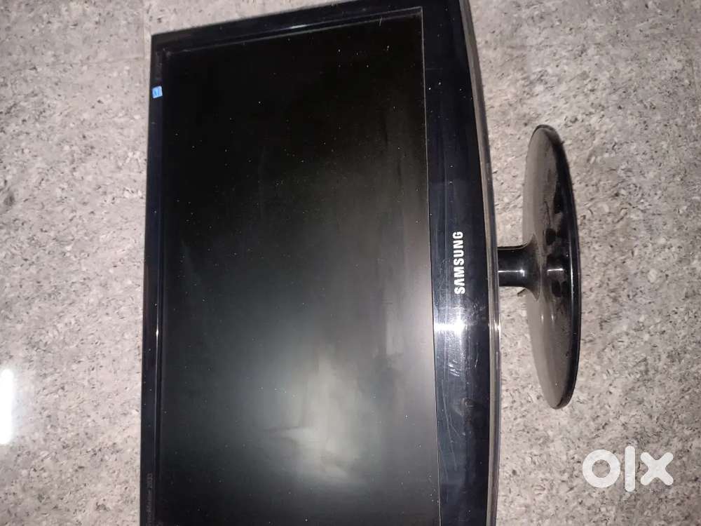 Desktop and Printer Without Power Cables