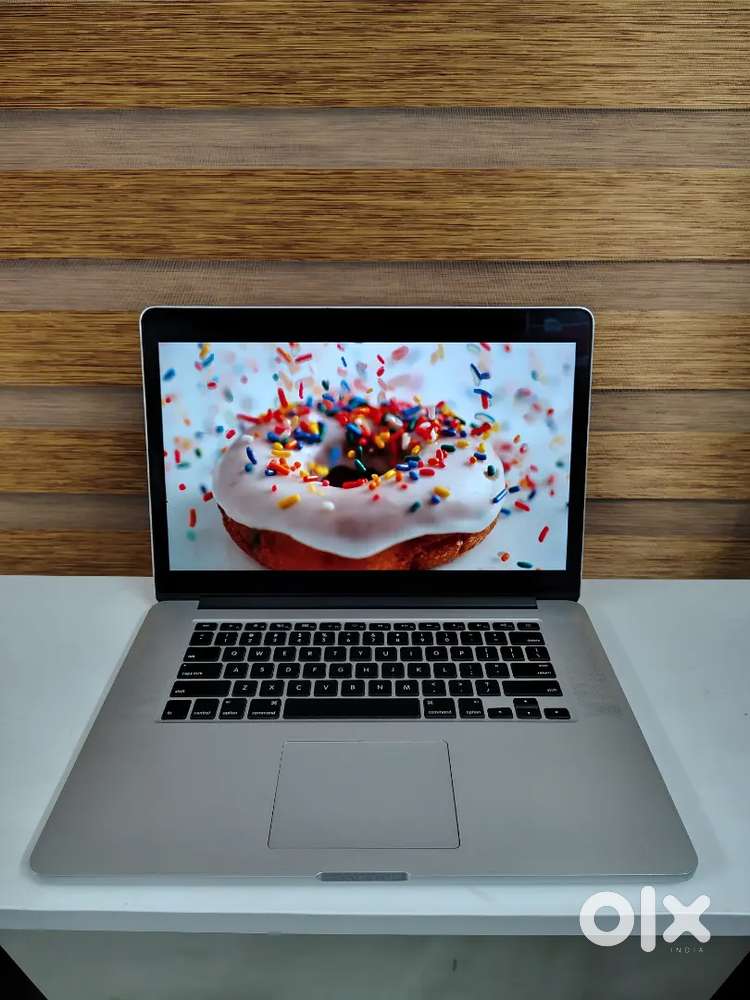 15 MacBook Pro 2015 With 3.5 GB GRAPHICS - Corei7- 16 GB Ram  512 SSD
