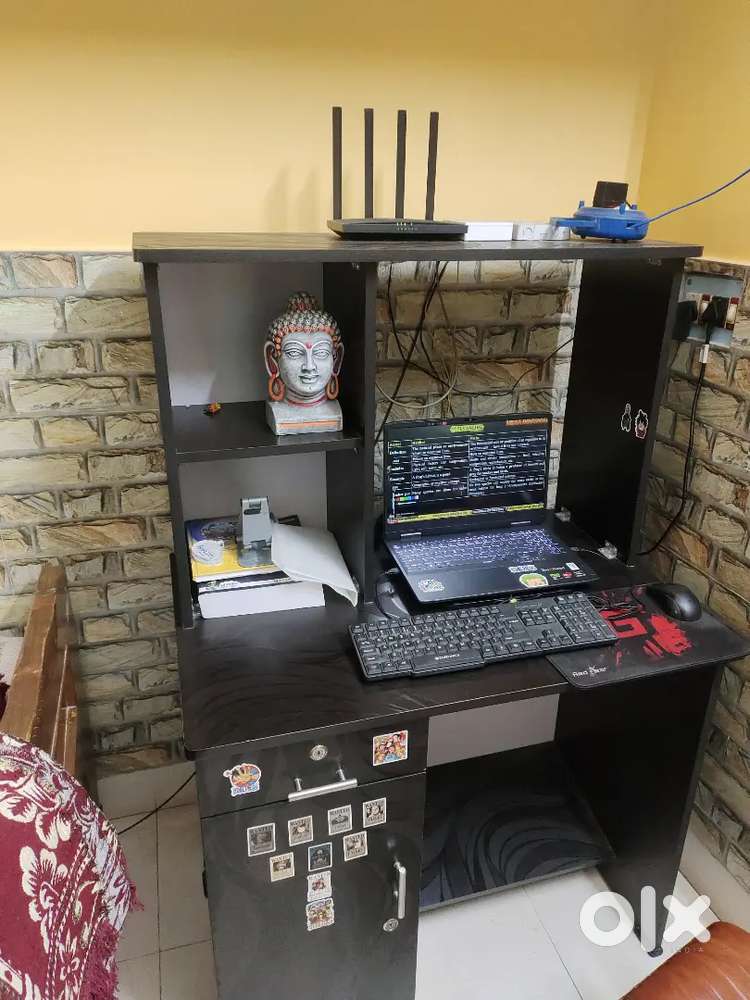 Computer cum laptop table with hard and compatible ply used