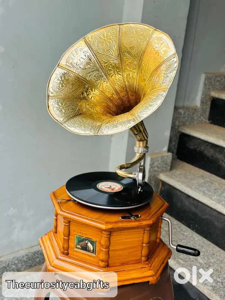 Antique vintage gramophone win up record player