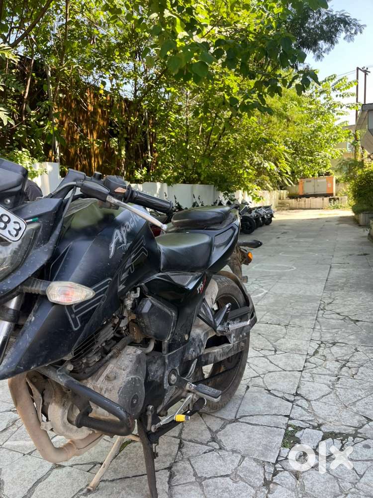 Less driven, back new tyre, good average