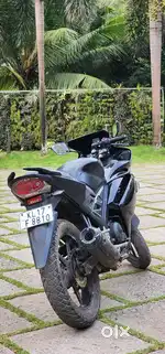R15 v1 2009 model 2010 reg