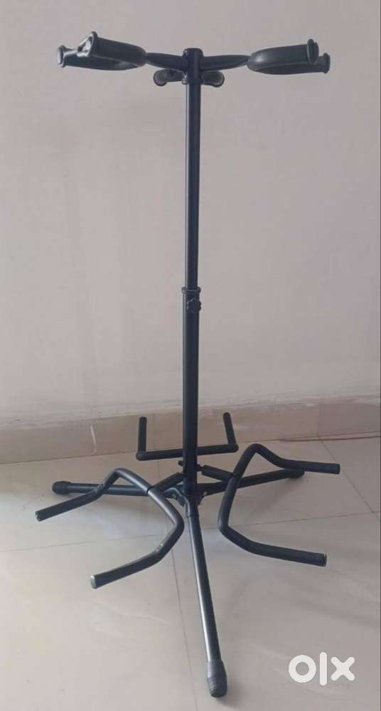 KadenceTriple guitar stand