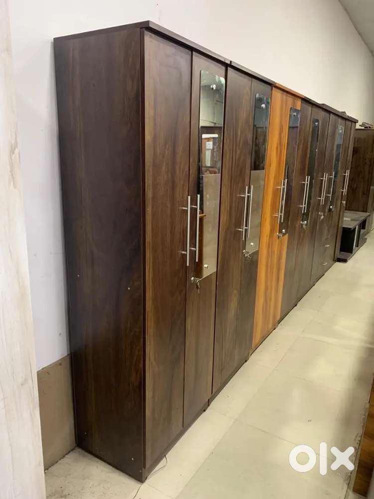 2 door wardrobe available in wholesale price
