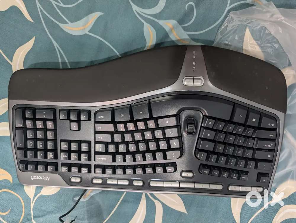 Unused Microsoft ergonomic keyboard