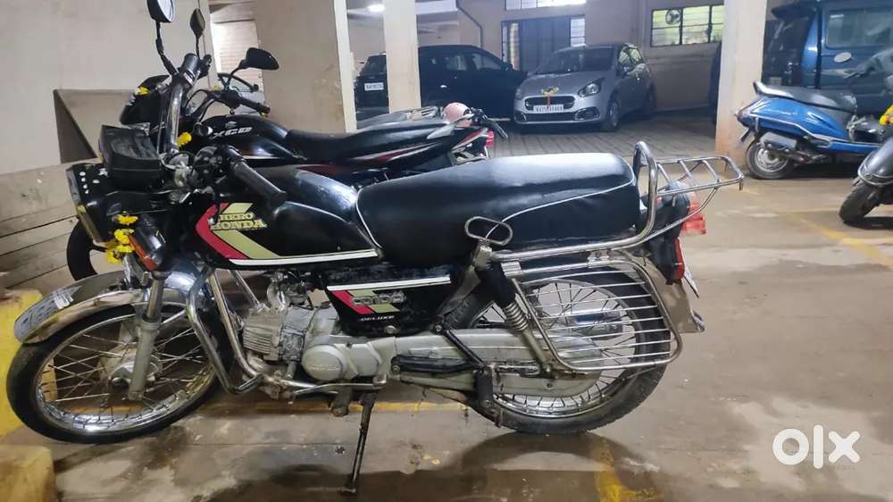 Hero honda CD 100