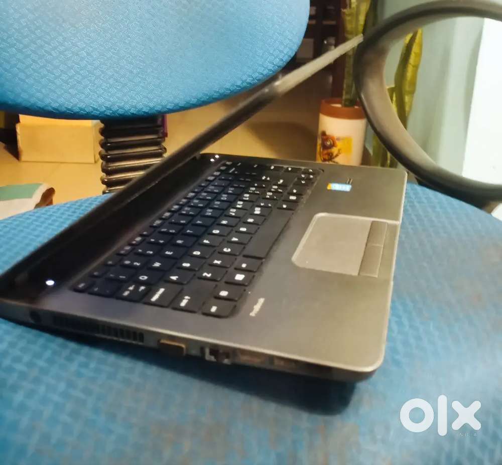 HP i7 processor laptop with 90 watt fast charger