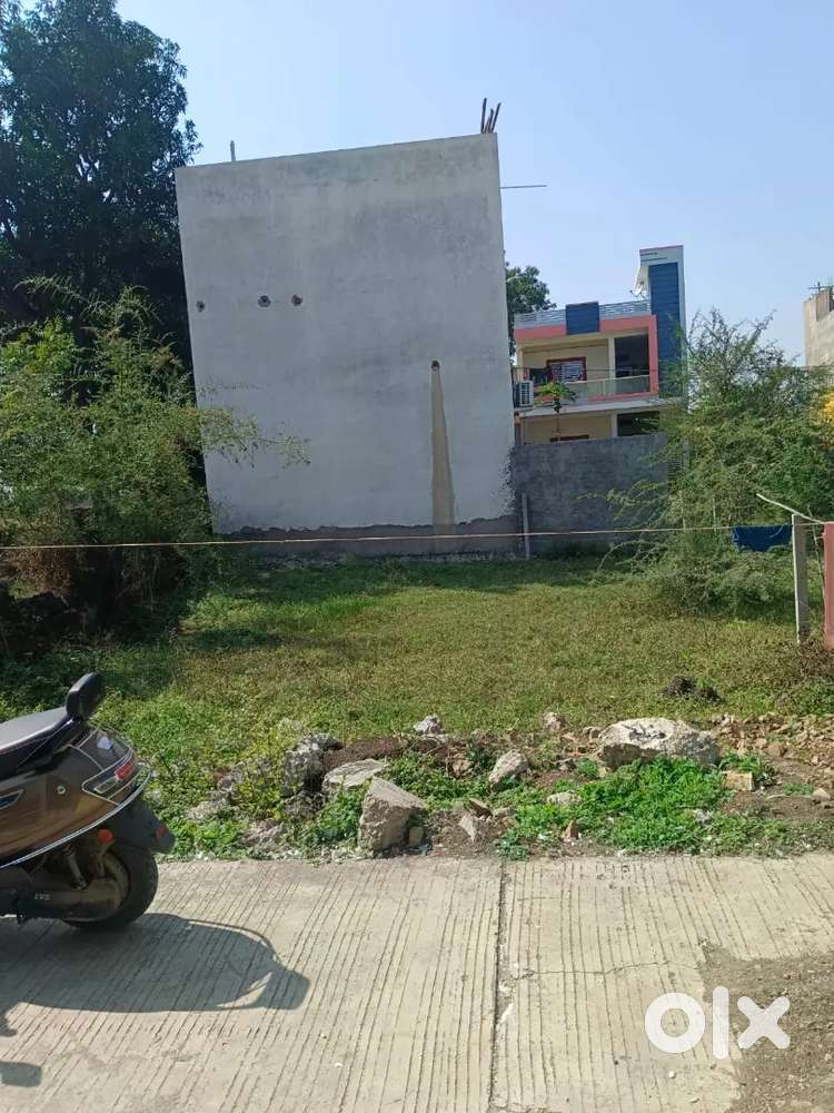 Plot sell Krna hai plot size  1105 square fit hai  arjent sell Krna he