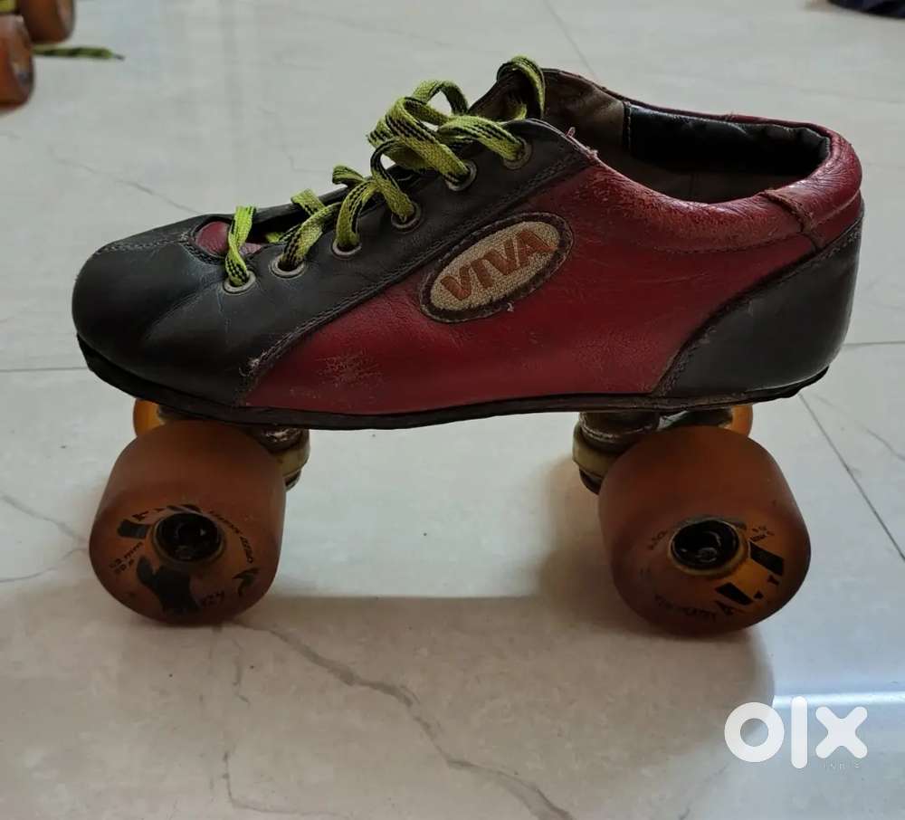 Viva quad roller skates and size 8uk