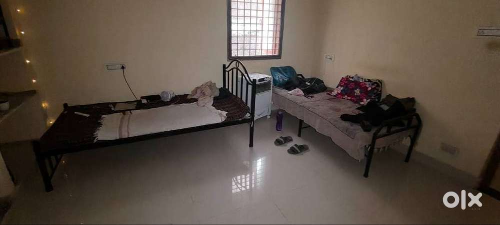 GROUND FLOOR 3BHK (1 ROOM SHARED BY 2)