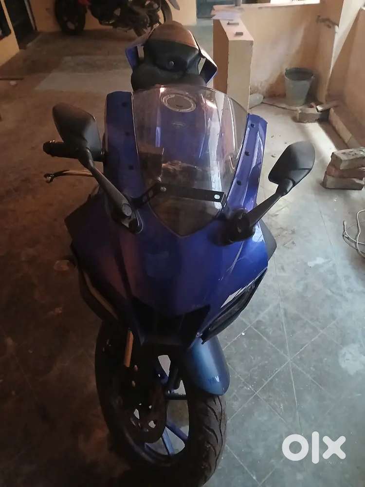 Yamaha r15 v4 new