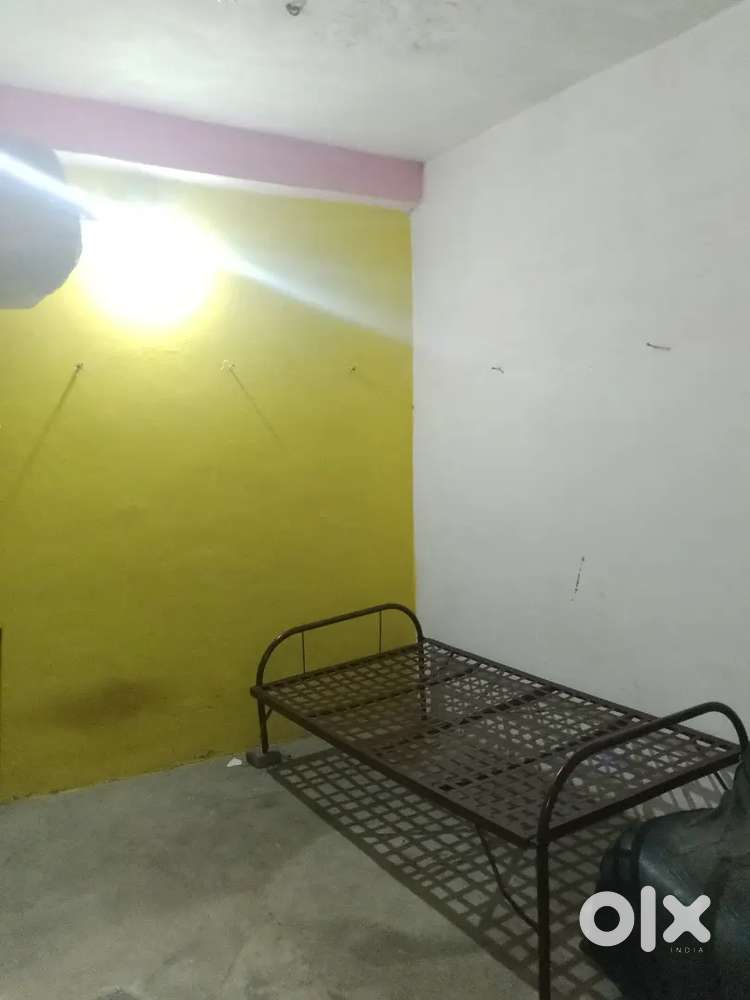 Single room for rent.