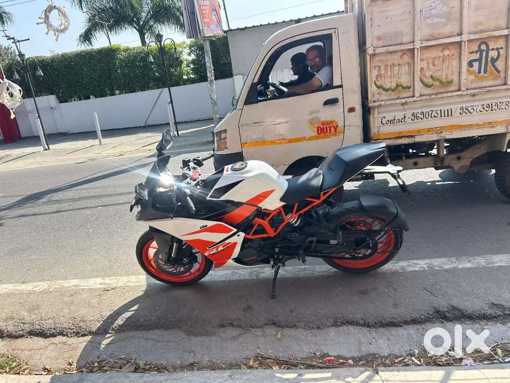 Good condition 1st owner by army officer prince 150000