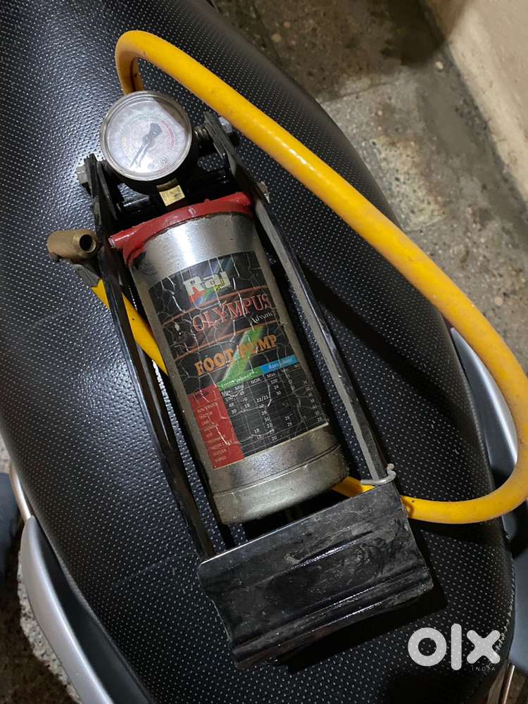 Foot pump for car or bike