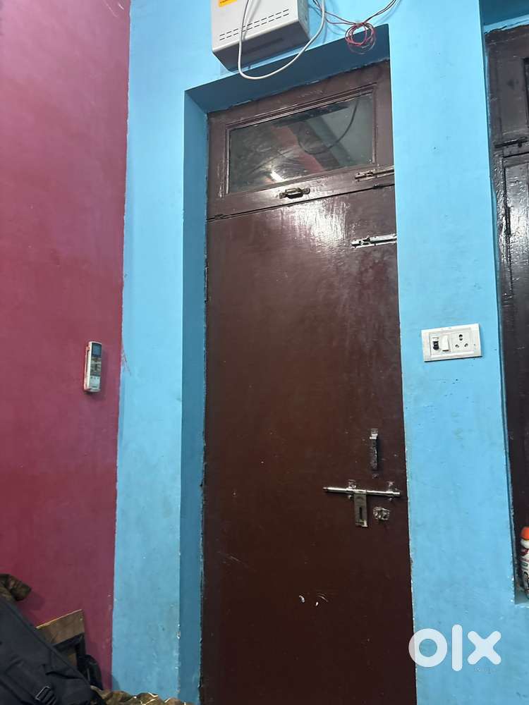 Room available for boys in 7000Rs