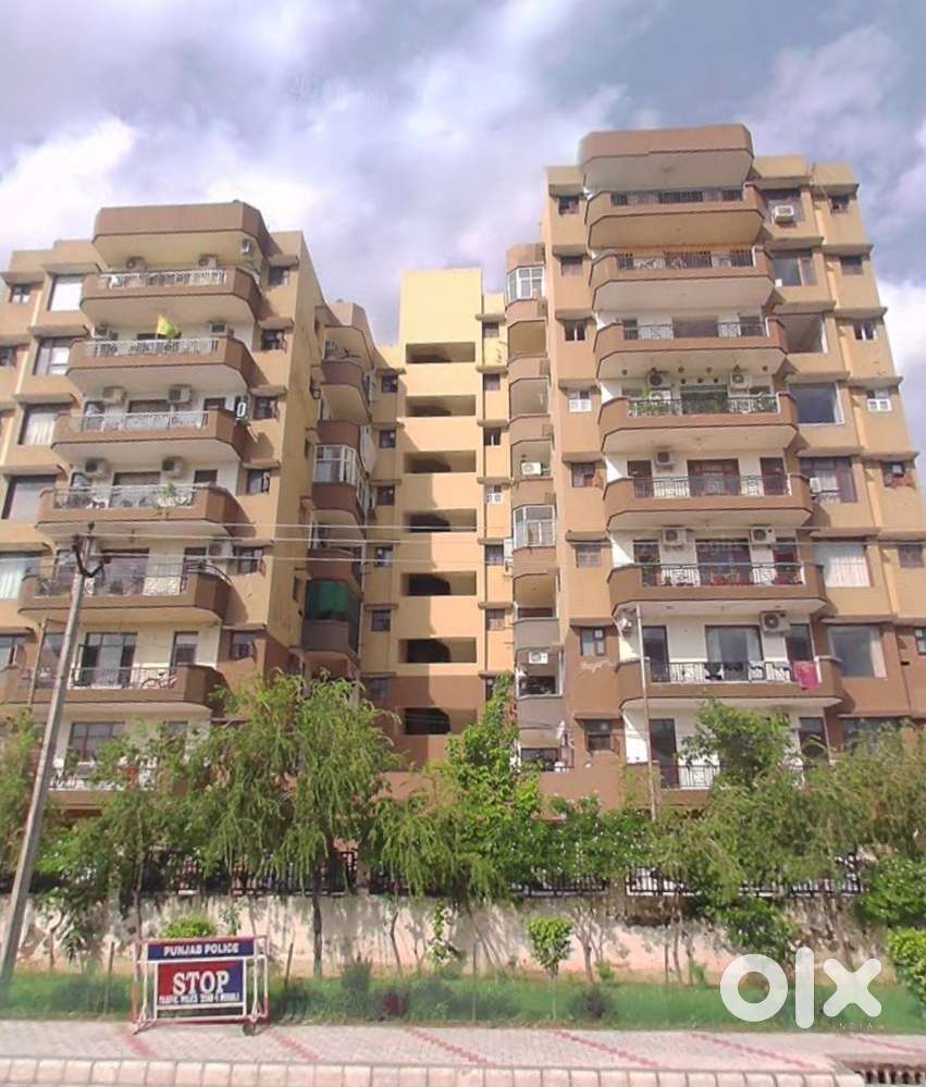 3BHK FLAT IN AGGARSEN SOCIETY
