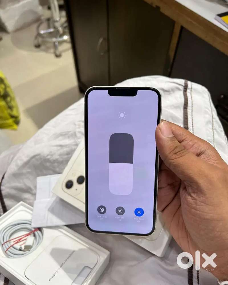 Selling my 6 months used iphone 13  need urgent money