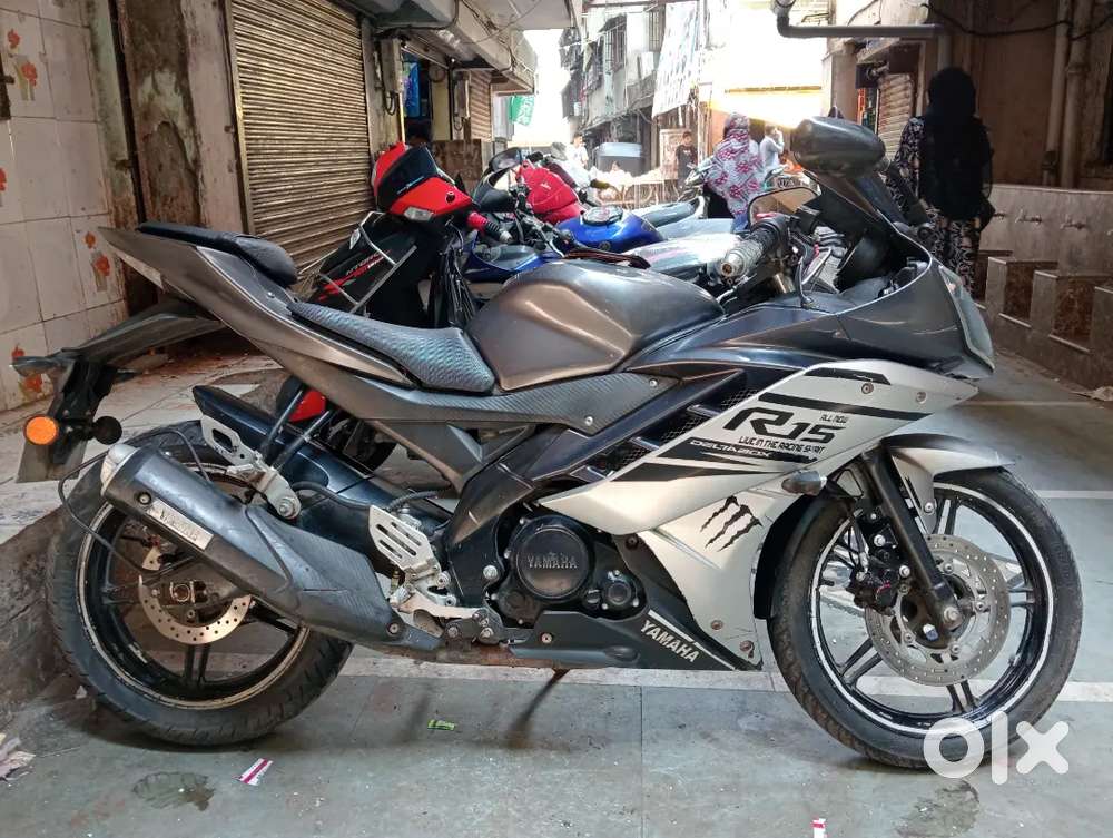 Yamaha R15 model 2015
