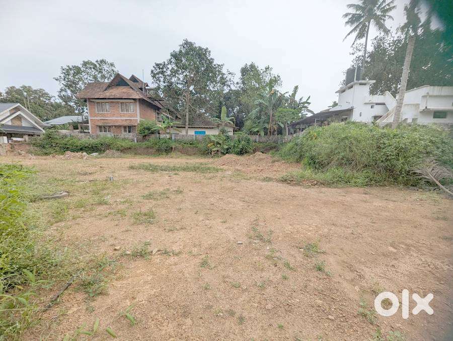 House plot 3.65 cents in Kottayam town 5.75 lakh/cent