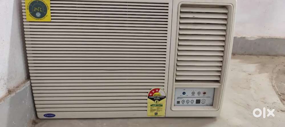 Carrier window AC