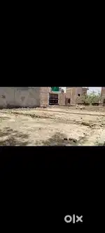 बेनीपुर संकट हरण मंदिर के पीछे प्लॉट है
