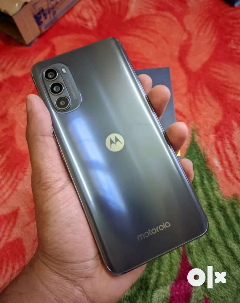 Motorola G52 under warranty in good condition