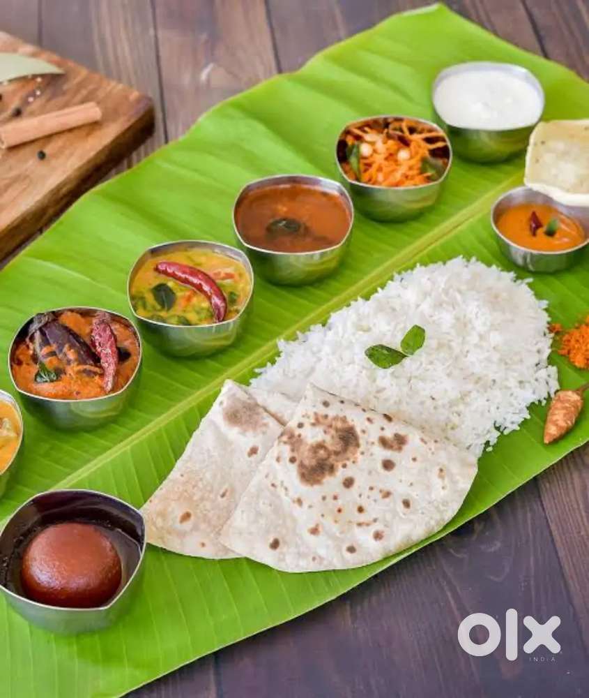 സൗത്ത് ഇന്ത്യൻ കുക്ക് (male and female) accommodation available