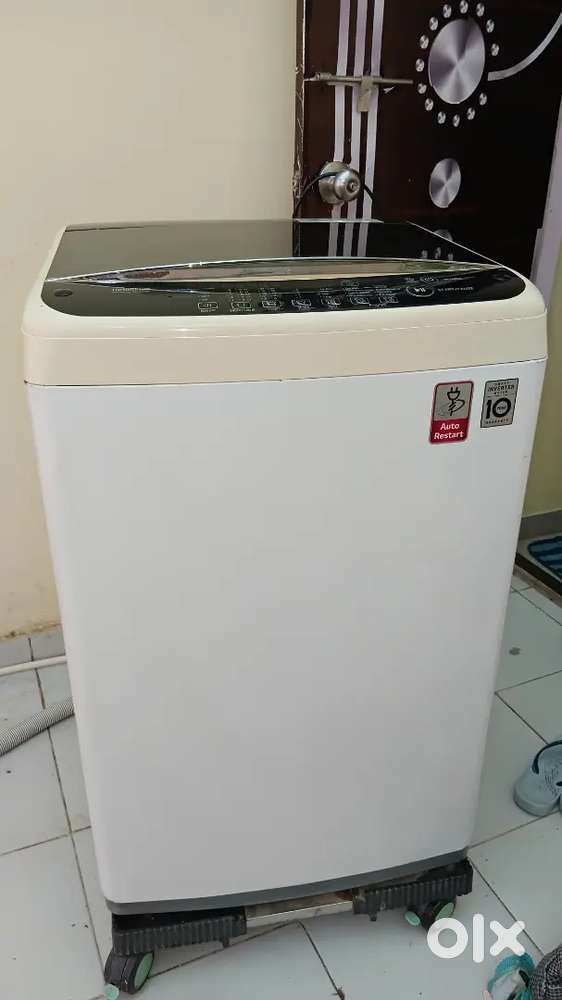 Top load fully automatic LG washing machine